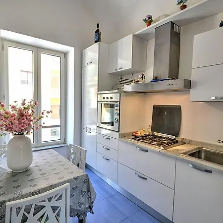 Montechiaro Sleeps 3 Air Con Wifi